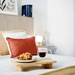 Rem Ii Apartment *