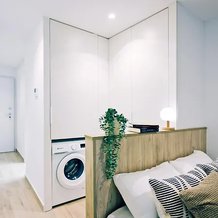 Rem Ii Apartment *